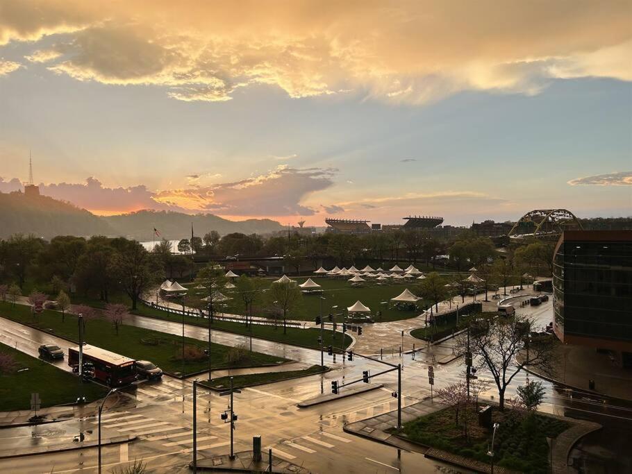 Sweeping Stadium Views Wonderfully Located 24-7 Parking Gym Lounge Pittsburgh Buitenkant foto